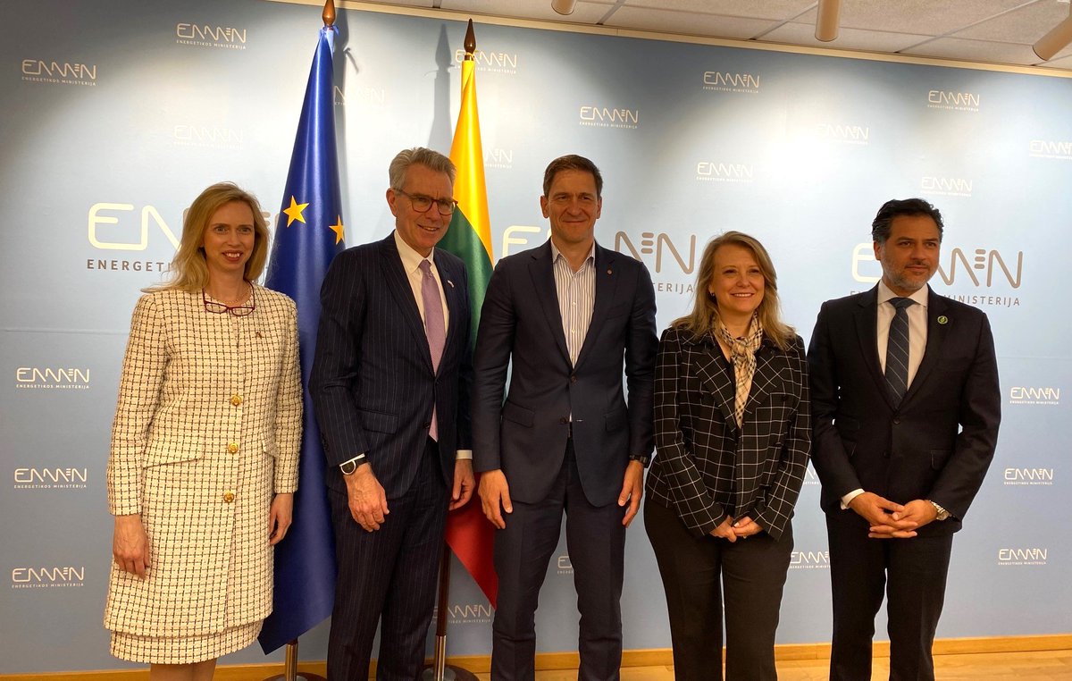 Supporting the #energy sector of 🇺🇦, security of the regional energy infrastructure were the main topics of the #meeting between Minister of Energy Dainius Kreivys and Geoffrey R. Pyatt, 🇺🇸 Assistant Secretary of State for Energy Resources. 🔗 bit.ly/4cRHNON
