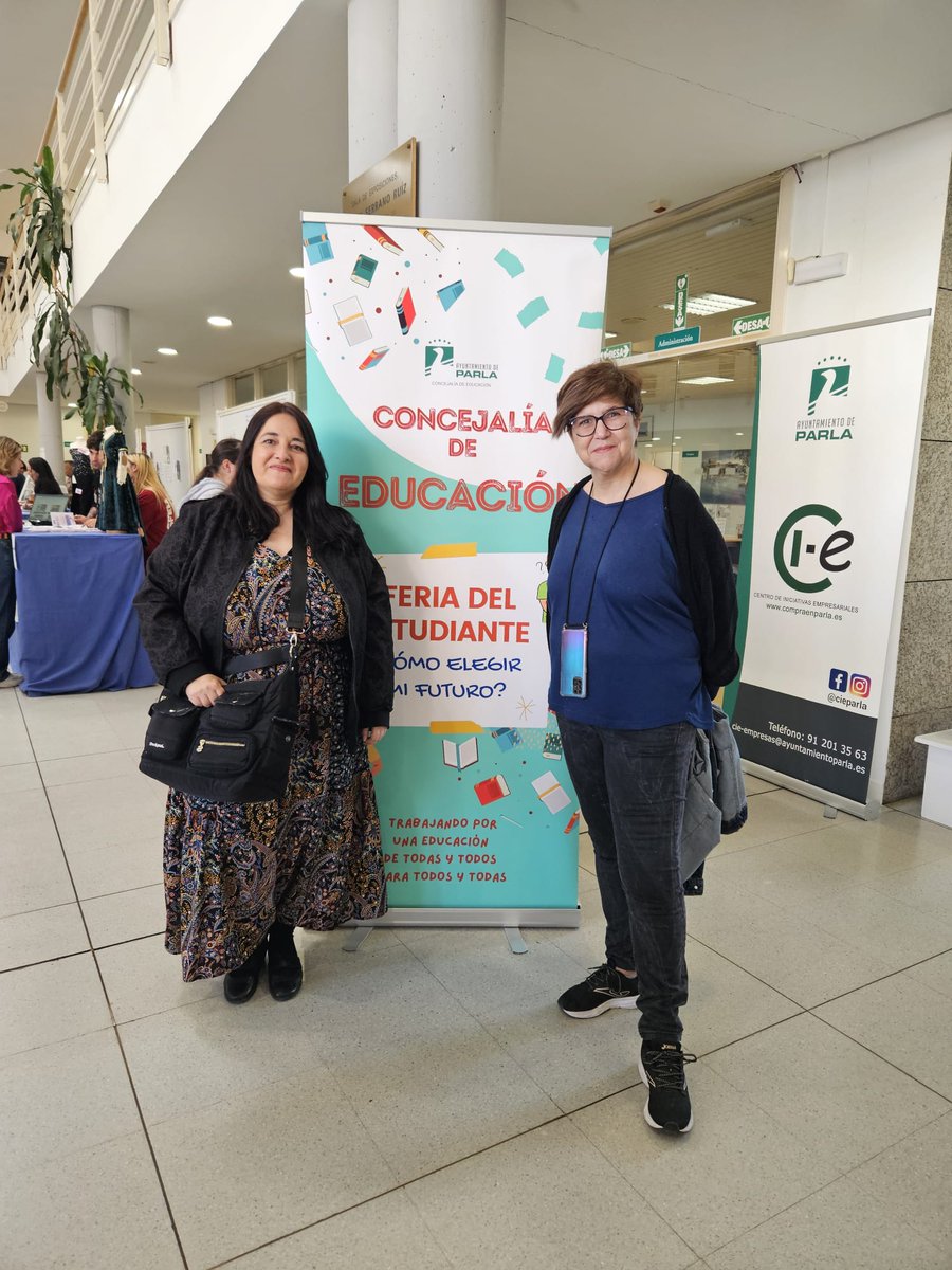 📚 Ayer en la Casa de la Cultura de #Parla, asistimos a la *Feria del Estudiante,* organizada por la Concejalía de Educación.

ℹ️ La asistencia fue masiva. Los distintos stands ofrecieron información a cientos de estudiantes 
#ODS4