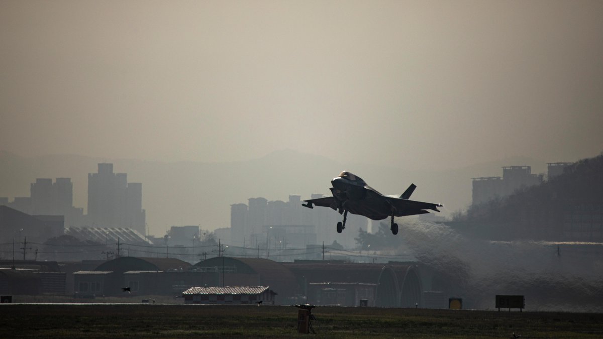 #MarineCorps F-35B's with Marine Fighter Attack Squadron 121 (VMFA-121) land at Daegu Air Base during a series of cross-country flights to South Korean air bases. VMFA-121 traveled to South Korea for unit and joint-level training to increase combat readiness and proficiency.