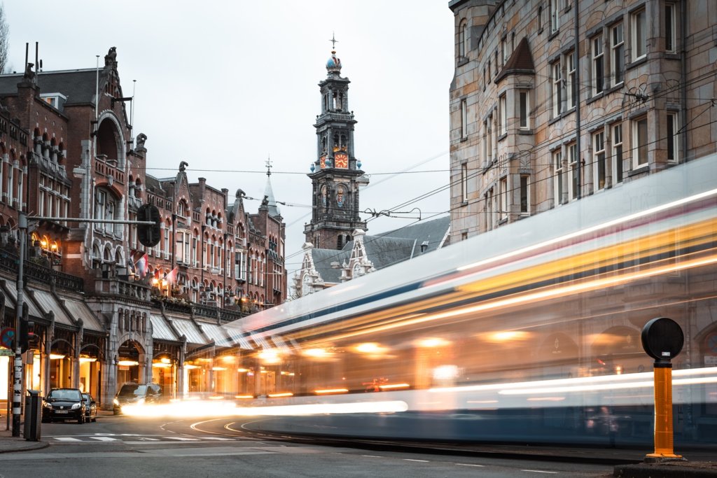 See how open-loop payments contribute to making Dutch public transit one of the most efficient and well-connected systems in Europe. 👉 cities-today.com/industry/what-… #PartnerContent by @Visa #ticketing #publictransport #transportation #contactless