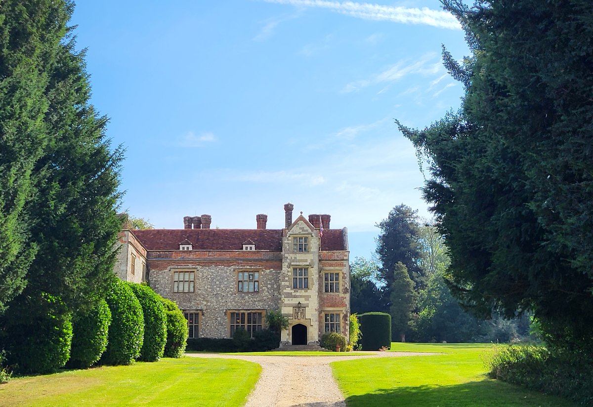 Ticketing Announcement for 8-12 May During changeover week, we are open Wed 8-Sun 12 May, but our two exhibition rooms will be closed to the public. We will open the Smoking Room, but we will also be offering 20% off for all Day Tickets on these 5 days. chawton-house.arttickets.org.uk/chawton-house/…