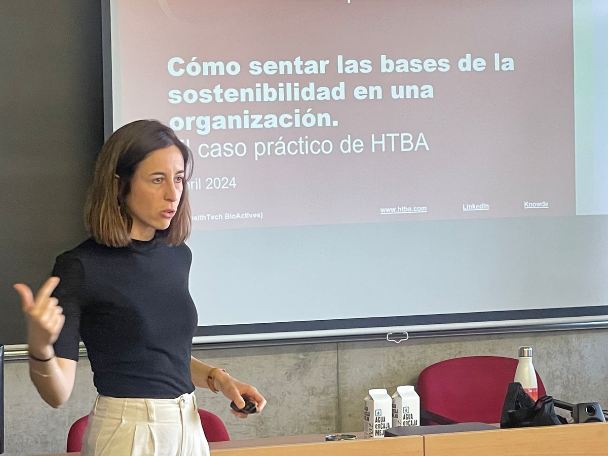Catedra_RSC's tweet photo. MÁSTER #RSC | Arrancamos las clases de hoy, viernes 12 de abril, en el XI @MasterRSC_es @UMU:
♻️🗣️Norma Bisbal (@normarules), de #HTBA, fabricante de principios activos e ingredientes. 'La implantación de la #sostenibilidad en HTBA'.
➡️Módulo III, que coordina @bastidaalcaina. https://t.co/38AzMm5iSA