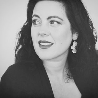 WritespaceHTown's tweet photo. Join indie press founder & acquisitions editor Jessica Cole in a three-session workshop that will bring your query letter and synopsis to life. Early bird prices now!
https://t.co/VNyZH8nUje
#HTownEvents #HTownWritersAndPoets #GetPublished #WritingQueryLetters #WritingSypnosis https://t.co/ZByX5YxcuV