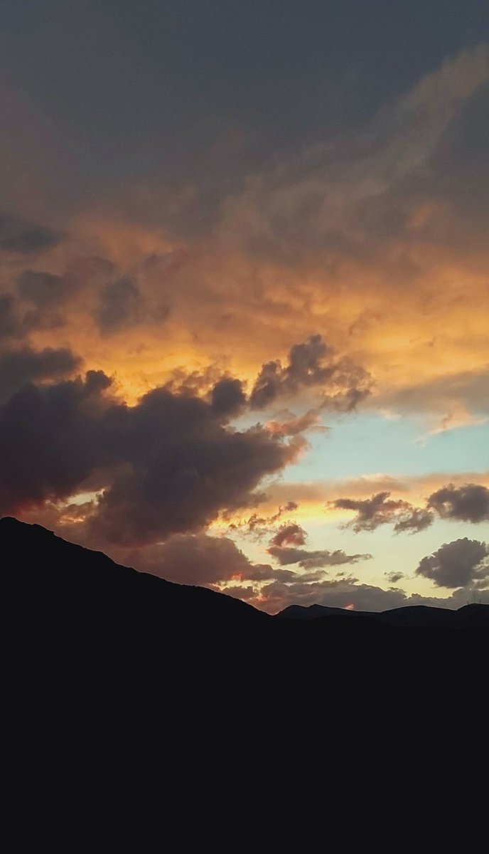 sjde2003's tweet photo. 🌄 :*) https://t.co/m7FDLfmDe9