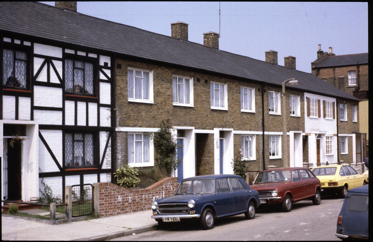 🎞️ For C20 #ArchiveFriday this week, a post-war terrace house in Poplar receives the mock Tudorbethan treatment! The street name itself is unknown, if any X-sleuths could help identify it? Image © C20 Society