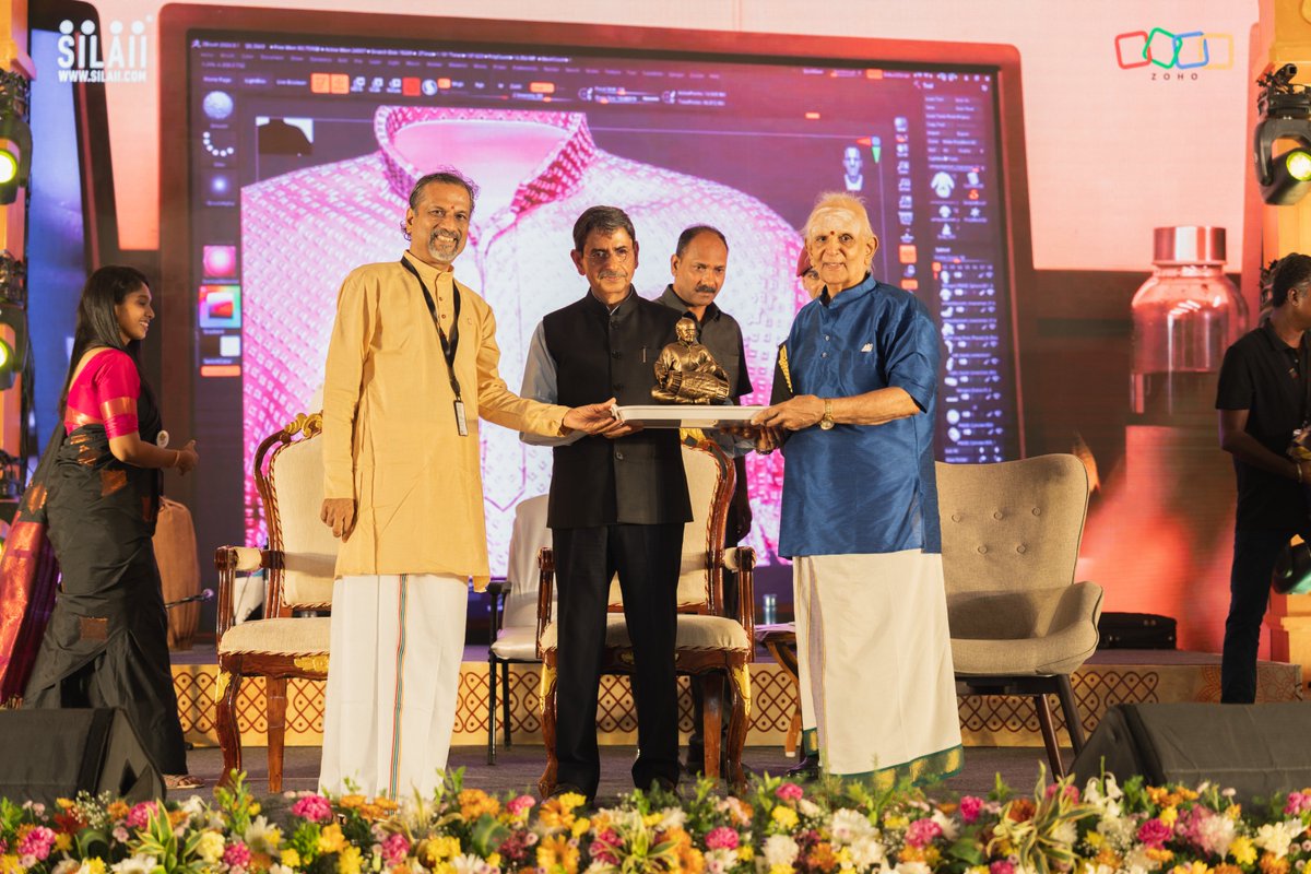 Zoho's tweet photo. It was an eventful day at the Zoho Corp. tradeshow, where we had the pleasure of showcasing our offerings to Mr. R. N. Ravi, the governor of Tamil Nadu. 😇

The day concluded with a beautiful Carnatic musical performance by Dr. Umayalpuram Sivaraman and Sikkal Gurucharan. 🎶 https://t.co/chtGkiSSjP