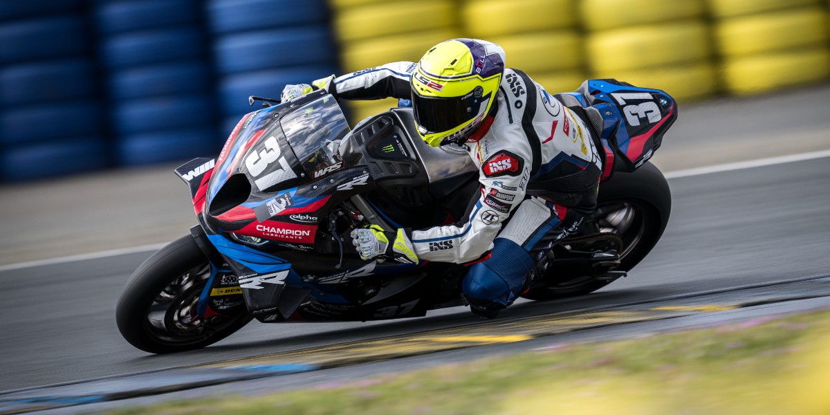 24 Heures of Motos calling! 🇫🇷🏁

#BMWMotorradMotorsport is all set for the 2024 FIM EWC season with Markus Reiterberger, Ilya Mikhalchik and Sylvain Guintoli — welcome to the team. 💯

Save the date ➡️ 18–21 April.

#MakeLifeARide #M1000RR #NeverStopChallenging  #BMWMotorrad