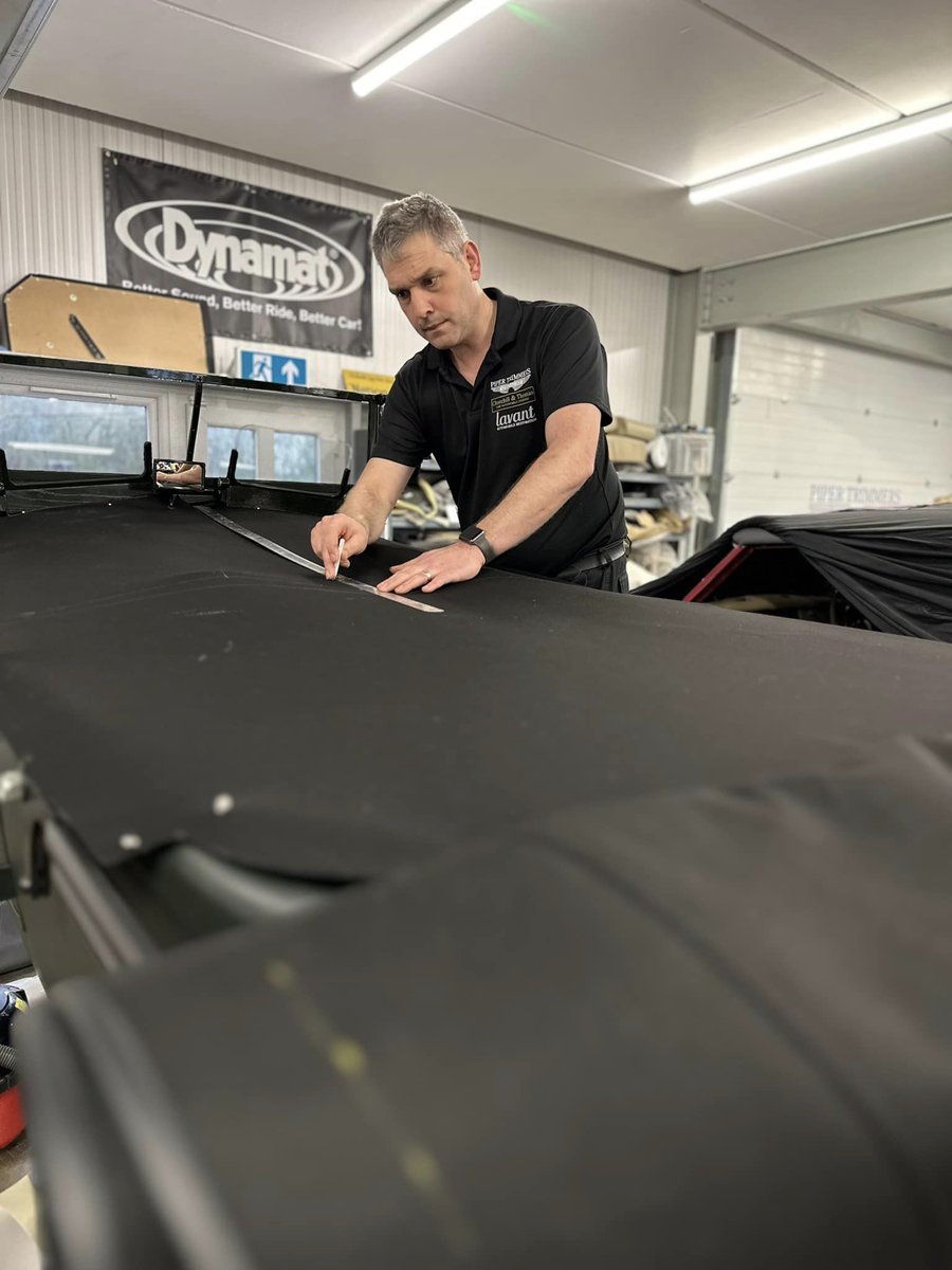 THE_AMUSF's tweet image. Check out this stunning transformation 😍 

Not only do our members excel at interior furniture, they also work wonders on automobiles. Feast your eyes on this Bentley, freshly reupholstered by the talented team at Piper Trimmers 🚗💫 

#AMUSF #BentleyMakeover #PiperTrimmers