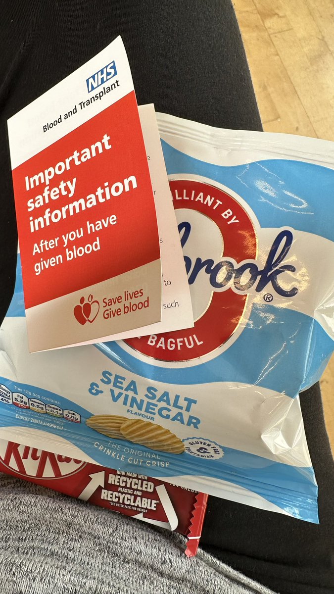 Felt inspired to give blood after seeing @ChotaiReena’s post the other day. It was a very quick visit today made even quicker by my PB blood donation time of 5:29 😂 the staff are always so lovely ☺️ now eagerly awaiting the text that tells me where it ended up 🩸