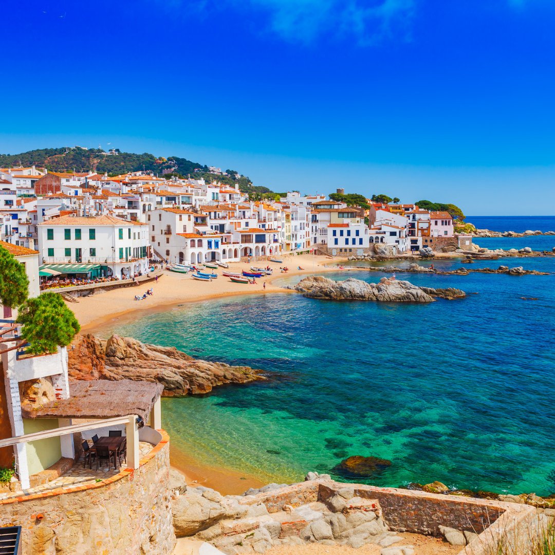 😍Just look at how gorgeous Spain is! 😍 You can go from grey UK skies to sensational Spanish warmth. This #NationalCoachWeek make your trip to Spain easy and hassle free and travel by coach. Find an ABTA member: abta.com/abta-member-se… #Coaches #Travel #CoachTravel