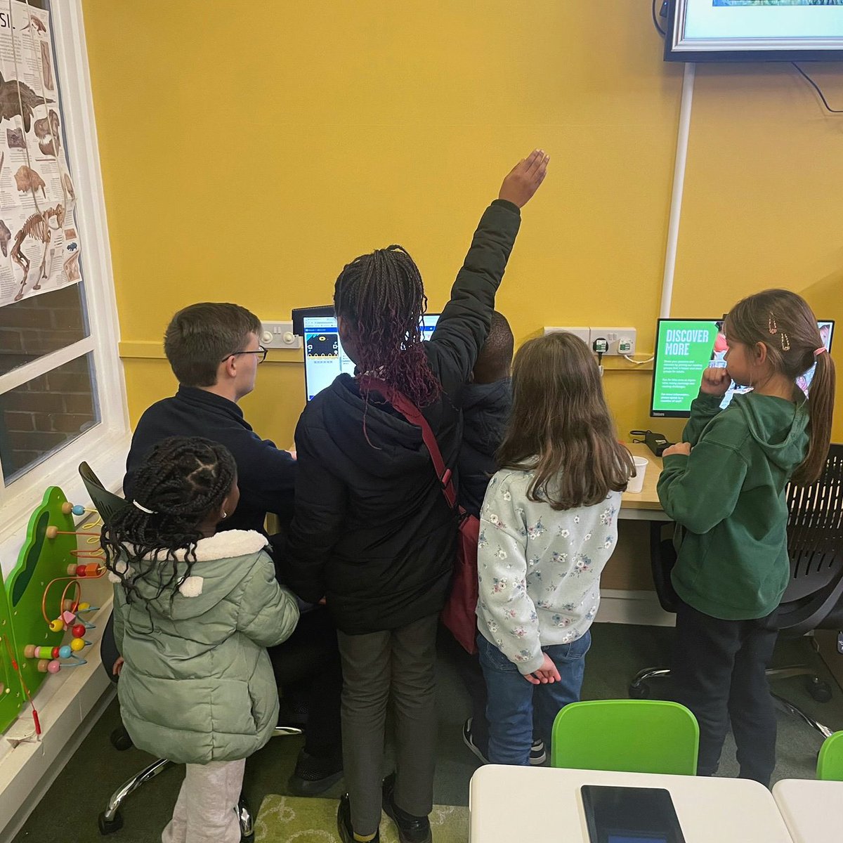GreenwichLibs's tweet image. The #ColdharbourLibrary Coding Club had a great session this week, using #Scratch to create and design games + animations! 👾🖥 The sessions are on Tuesdays from 3.30-4.30pm, aimed at primary school age children. #LoveYourLibrary #CodingClub