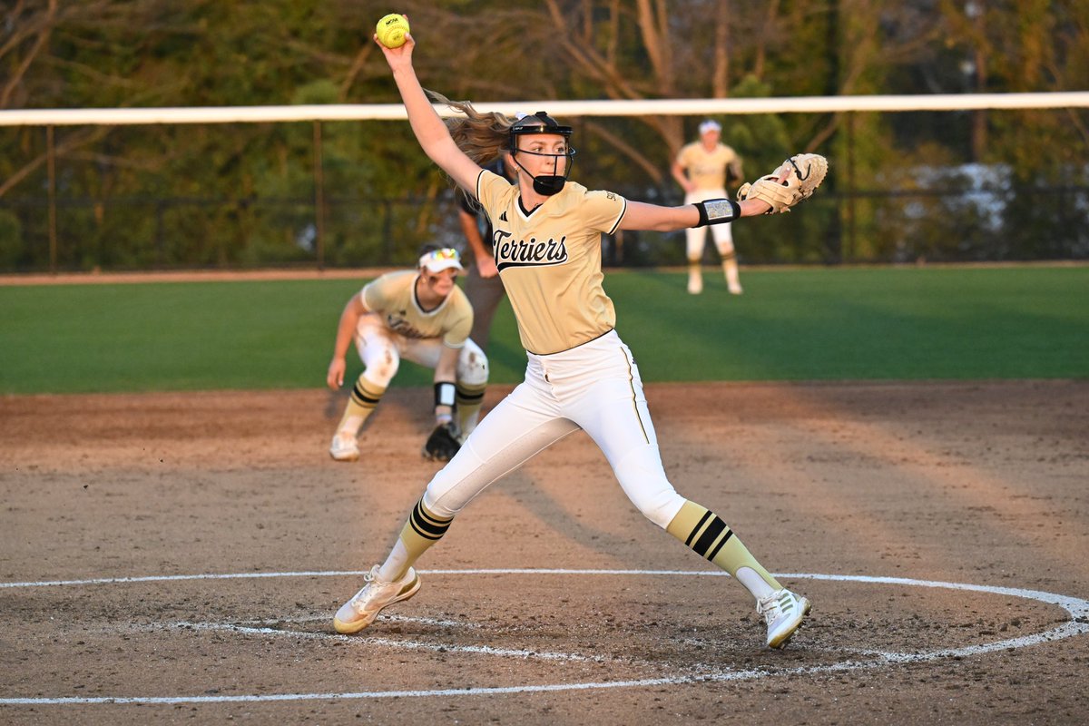WoffordSoftball's tweet image. Eyes on the prize this weekend at HOME 🏡 

#FSAT ✨