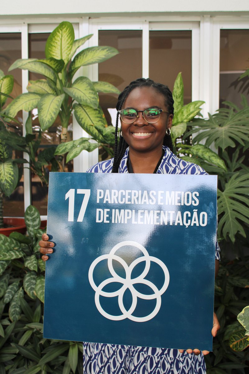 Ivana Manuel now begins a 12-month journey at the UNDP Cabo Verde, as Public Information & Reporting Officer. She is one of 36 young african women chosen by the Young African Women Leaders Fellowship Programme, a joint initiative of #UNDP and the @_AfricanUnion Commission.
#AfYWL