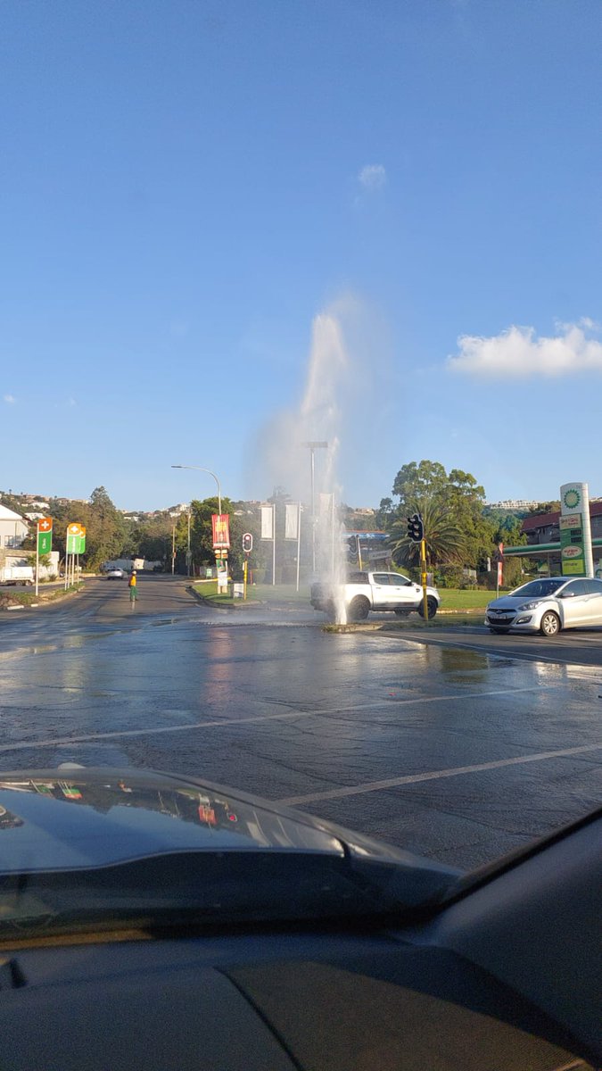 Cruickshank5's tweet photo. @JHBWater massive burst pipe under road.  Corner Pendoring and Bagley Terrace. Opposite El Corro shopping centre in Northcliff. Road is going to collapse and thousands of litres being lost https://t.co/umVW6GONLa