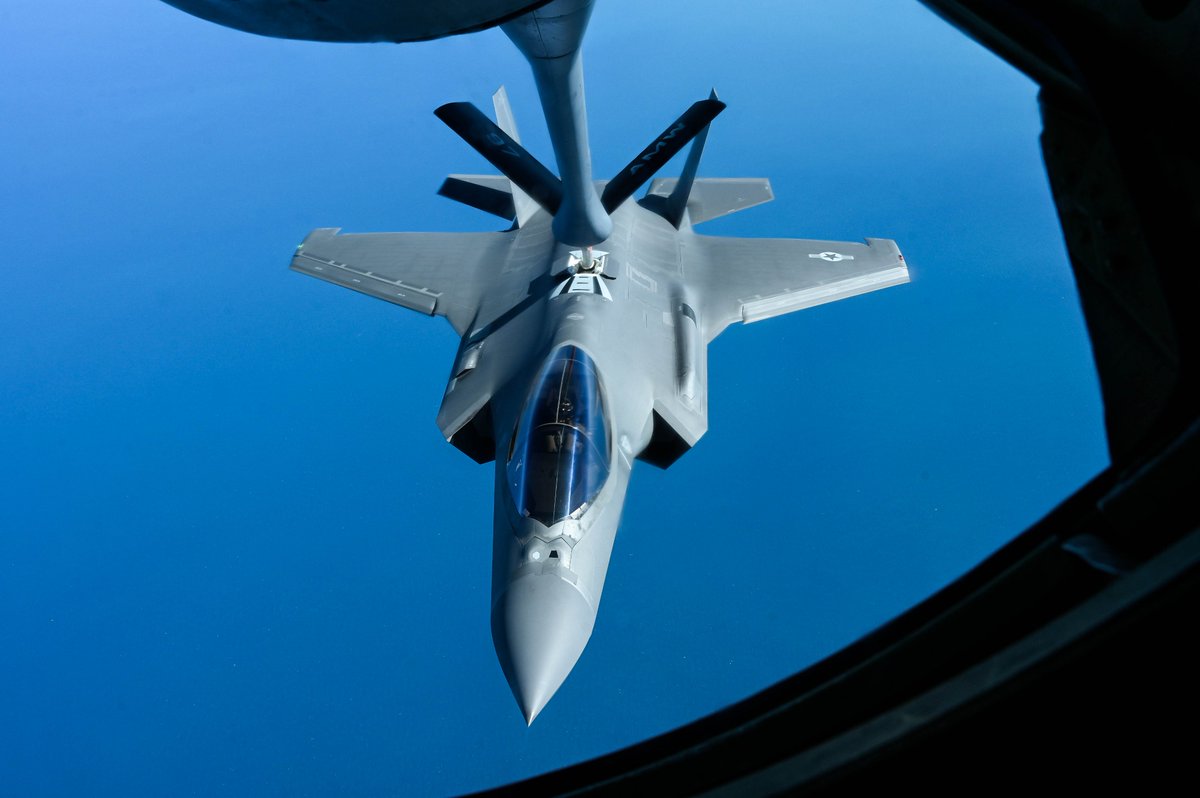 Blue skies. Nothing but blue skies. ☀️ An F-35A Lightning II assigned to the 33rd Fighter Wing receives fuel from a KC-135 Stratotanker assigned to the 97th Air Mobility Wing over the skies of Florida.