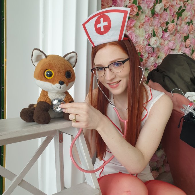 Schwester Foxy 😀 https://t.co/jXXqOXf7fc
