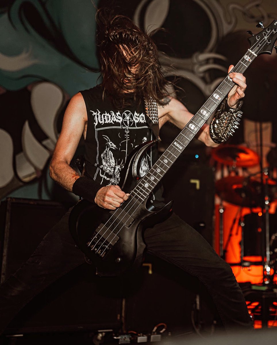 . @TransplantsBrew 2023 📸: fledermaus #bass #bassguitar #bassist #guitar #guitarist #guitarplayer #neworleans #fbf #metalbladerecords #transplantsbrewing #palmdale #antelopevalley #concertphotography