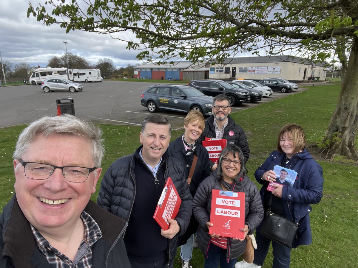 The ⁦⁦@EastLothianCLP⁩ team out this afternoon *enjoying* pretty much every season of weather while listening to and talking with residents in North Berwick.