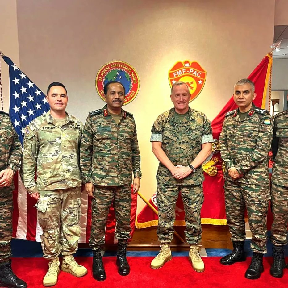 (2/2) DCOAS (Strategy) conducted fruitful meetings with the Commanding Generals of #USArmy and #MarineForce. 

#IndianArmy
#IndiaUSFriendship 🇮🇳🇺🇸
#BondsofFriendship 

@USARPAC 
@USArmy
@USMC