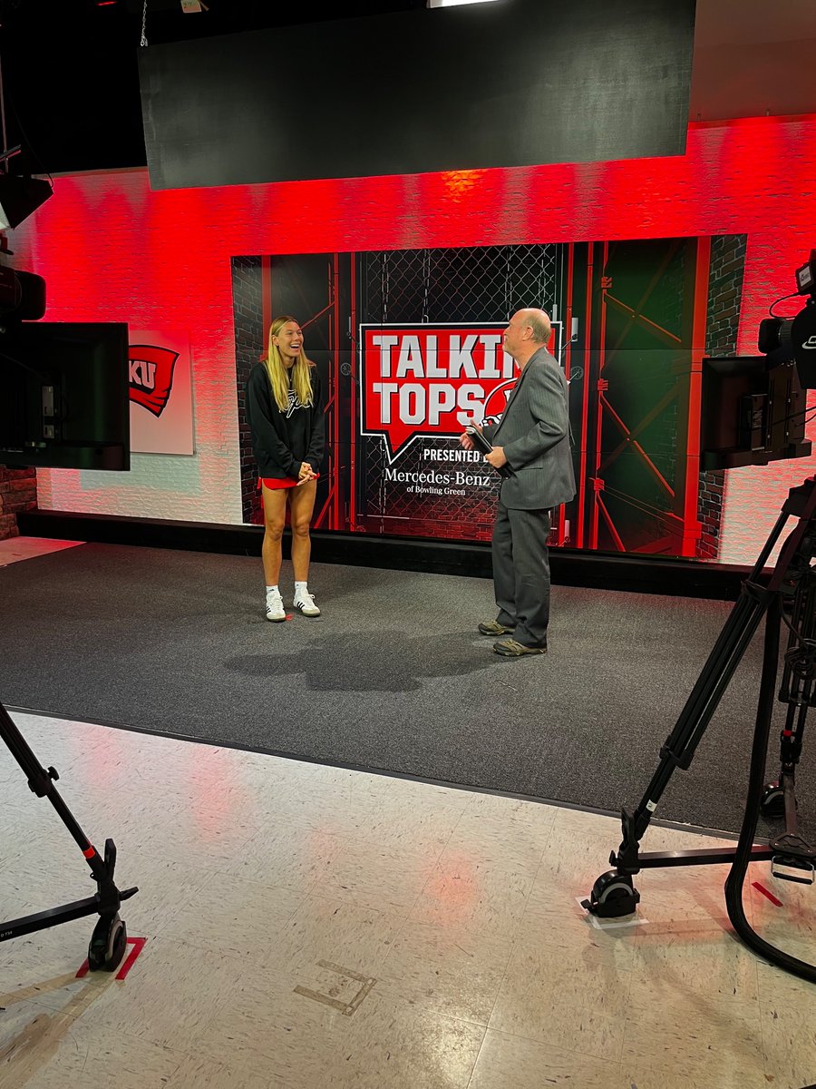 Be sure to tune into 𝗧𝗮𝗹𝗸𝗶𝗻’ 𝗧𝗼𝗽𝘀 this Saturday at 9 am on @wbkosports to hear from our own Katie Isenbarger! #GoTops