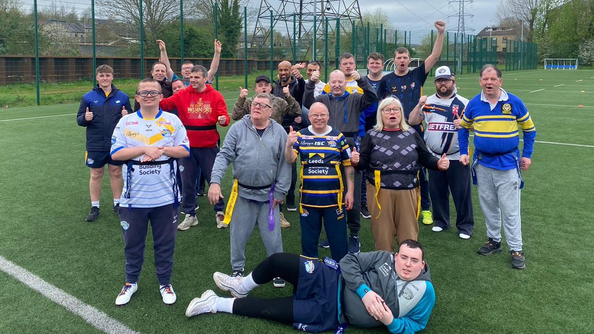 We were joined by a very special guest at tonight’s @ComIntCare @LDSuperLeague training session!🤩 A massive thank you to JJB for coming along and joining in the fun🦏 Interested in joining our sessions?👇 🗓️ Fridays 📍 Bartercard Training Complex, Kirkstall ⏰ 3-4pm