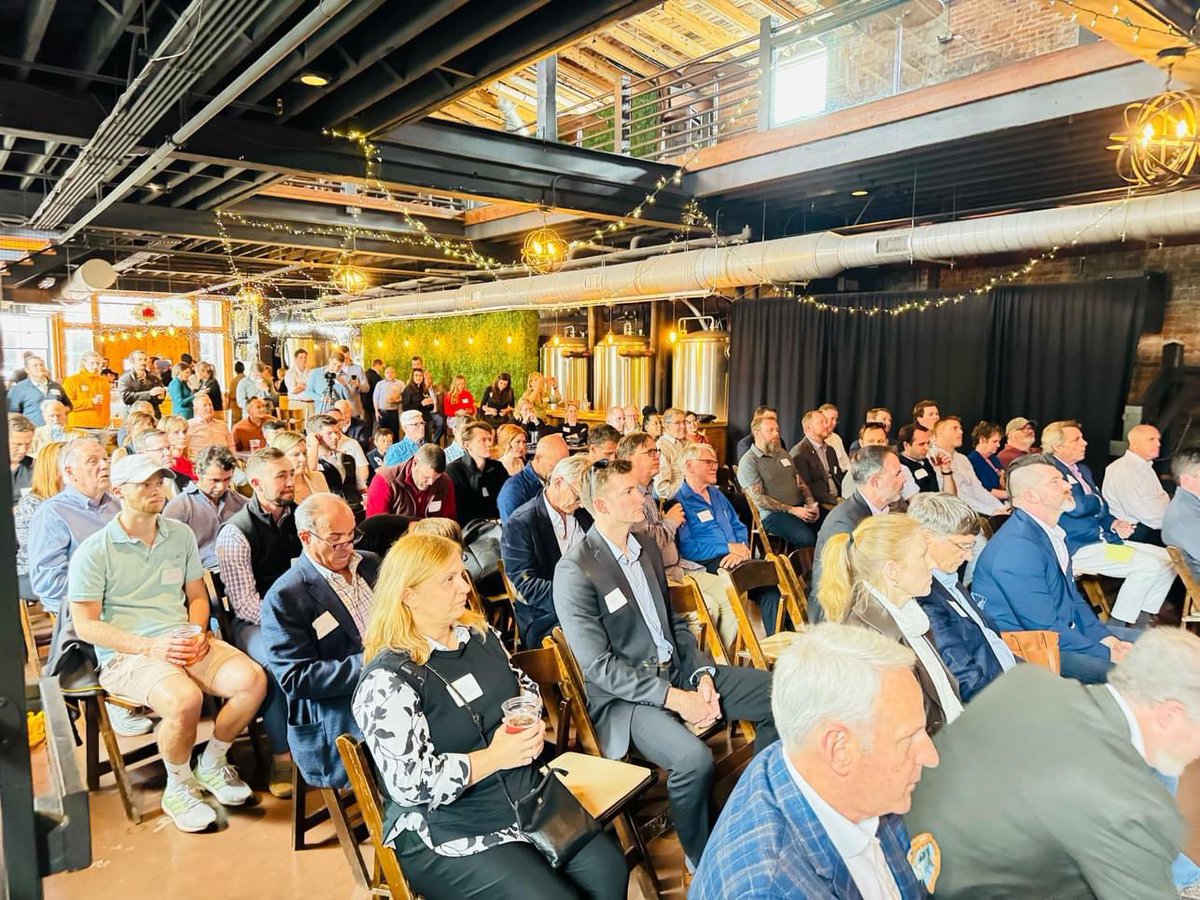 Last Thursday we had our largest event ever w 280 people w #startups and #ventureCapitalists with our 2nd Annual #WilmingtonNC Investor Buzz In at the Beach during @NCAzaleaFest 

6 #entrepreneurs pitched 
5 regional #investors did a Reverse Pitch 
Great panels 
Thx to sponsors