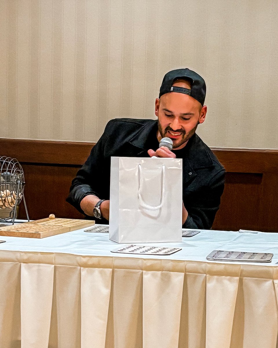 Twins's tweet image. The rainout yesterday just made more time for team Bingo Night hosted by @pablojoselopez!