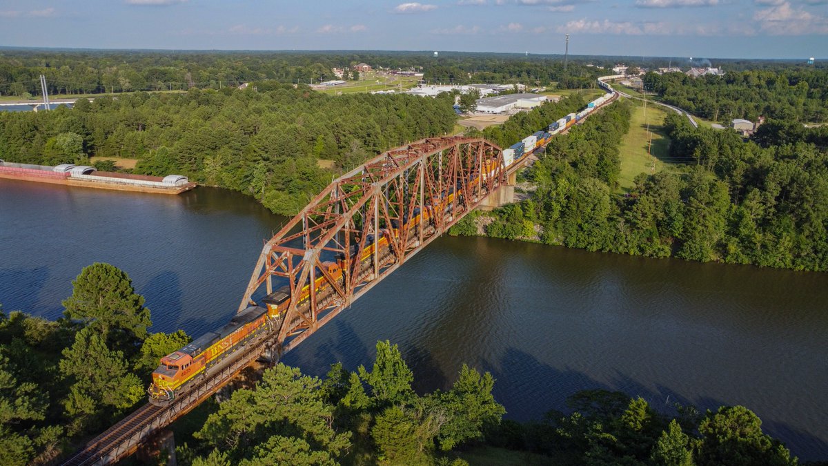 Amory, Mississippi, was brought to life in 1887 by Kansas City, Memphis and Birmingham Railroad officials who sought to connect Birmingham, Alabama, and Memphis, Tennessee. As the backbone of the city, BNSF predecessors played a pivotal role in Amory’s development. Today, BNSF