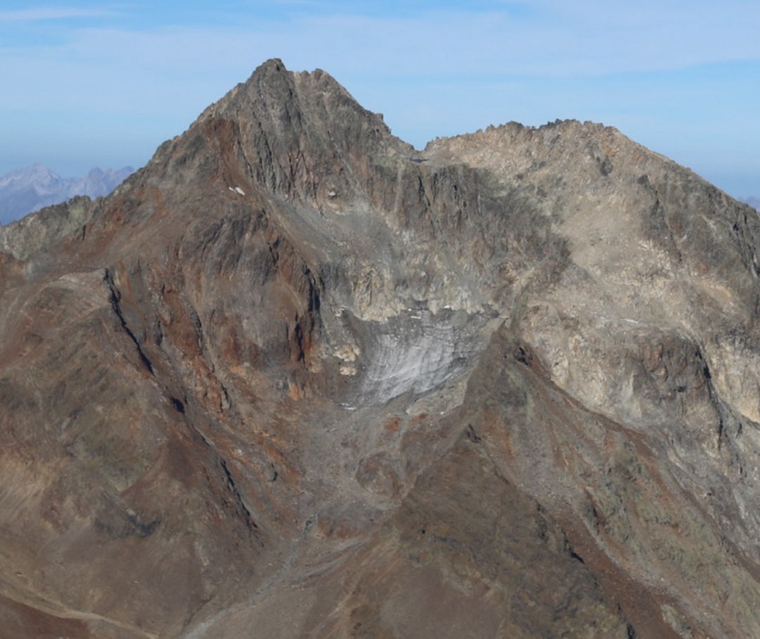 Der Anblick fast leerer Gletscherbetten im Oktober des Vorjahrs war bewegend. Deshalb möchte der Verein Gletscher und Klima das Abschmelzen dokumentieren, und bittet um Ihre Unterstützung: respekt.net/gletschersterb…