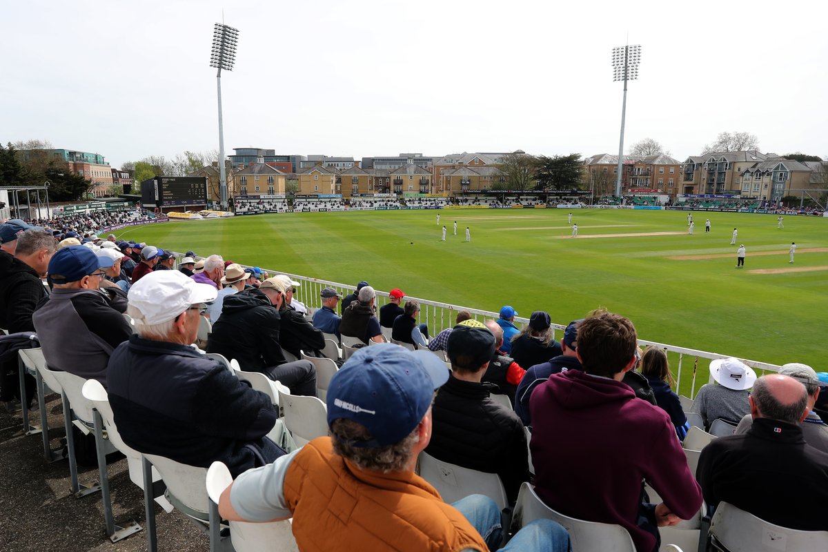 🏟 A reminder that spectators can enter the ground for free for the Evening Session!