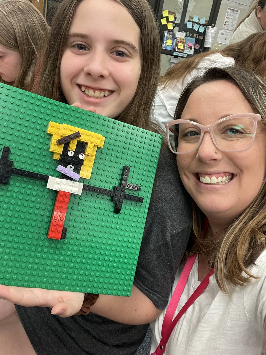 When you have Maker Space and your student makes you out of legos. The resemblance is uncanny! Love these kiddos! 💚 @se_oconnor @RuckerRocks