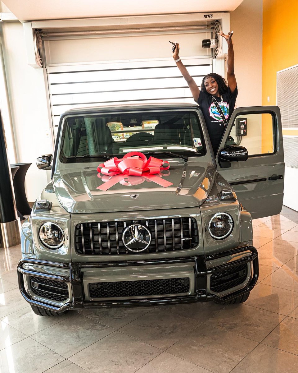 LSU star Flau'jae Johnson has signed NIL deals with brands like Puma, Experian, Powerade, JBL, and TurboTax.

Now, she has a Mercedes AMG G63 worth about $180,000.