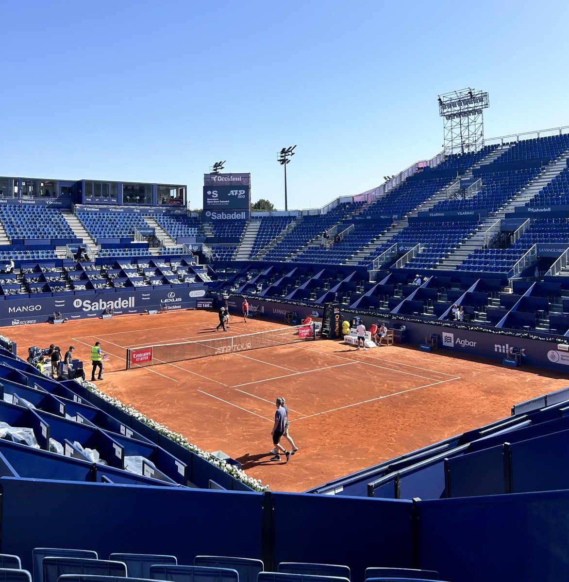 🎾 El @bcnopenbs arriba amb tota la seva emoció al @rctb1899! 🙌 Demà comença el gran espectacle del tennis fins al 21 d’abril. 🤩 Preparats i preparades per viure la passió, els rècords i l’emoció d'un dels esdeveniments més esperats!