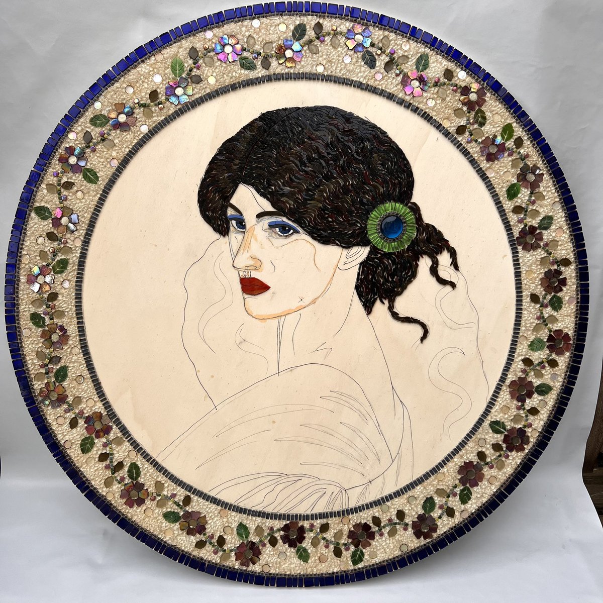 Work in progress. My mosaic portrait of Jane Burden/ #janemorris (aka Mrs #williammorris ). Muse of the #preraphaelites and accomplished embroiderer. When finished this mosaic will be in my <a href="/OxonArtweeks/">Oxfordshire Artweeks</a>
Show, site 171, Sandford on Thames 11/12/18/19 of May.