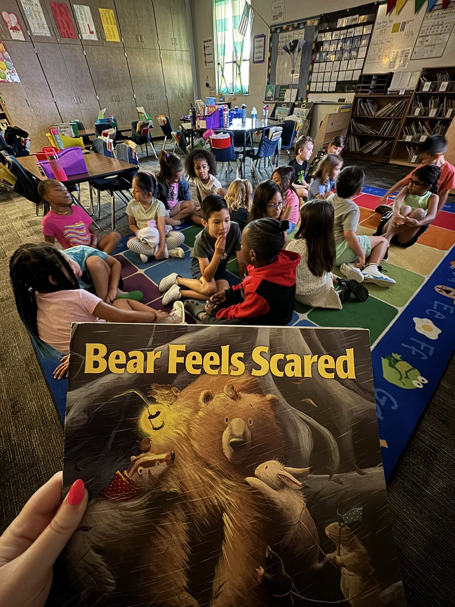 Turning & talking about the theme of Bear Feels Scared. They loved that we turned the lights off & used Novel Effect for the spooky sound effects. ❤️ @HumbleISD_FCE @HumbleISD
