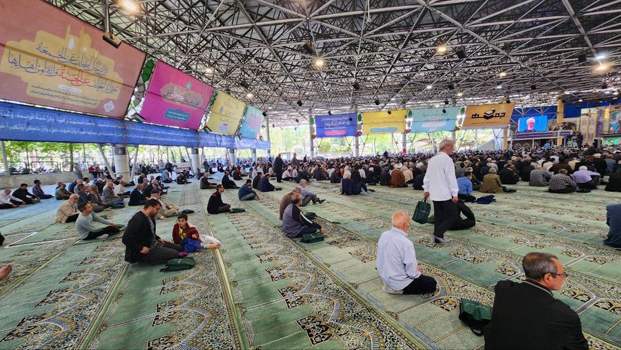 اینم رفراندوم 
۱۳۴ نفر در نماز جمعه تهران
#بجنگی_سرنگونی
#فقر_فساد_گرونی