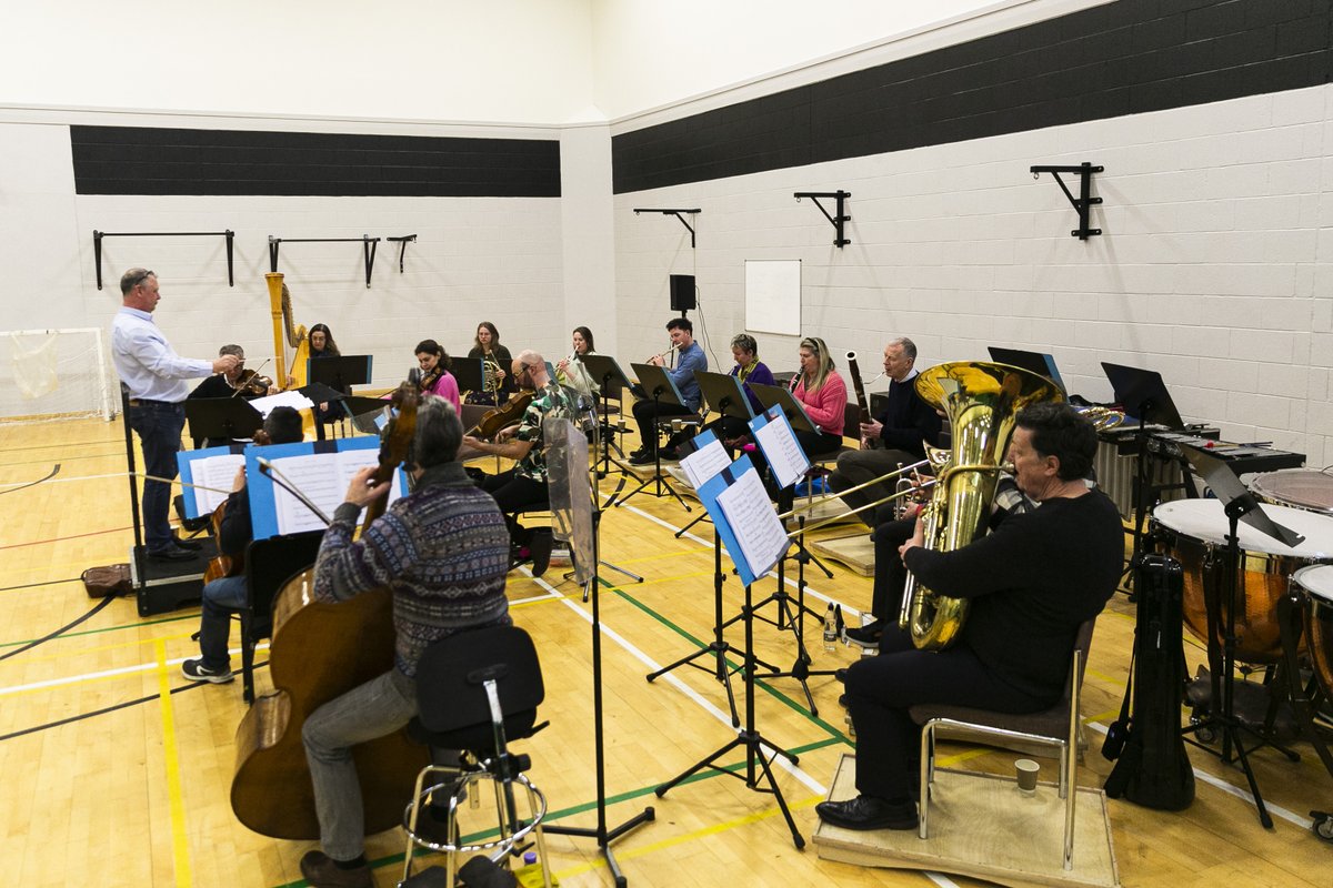 The @BBCSSO performed for staff and residents at HMP Low Moss last month, a first in one of Scotland’s prisons. Read more here: sps.gov.uk/about-us/our-l…