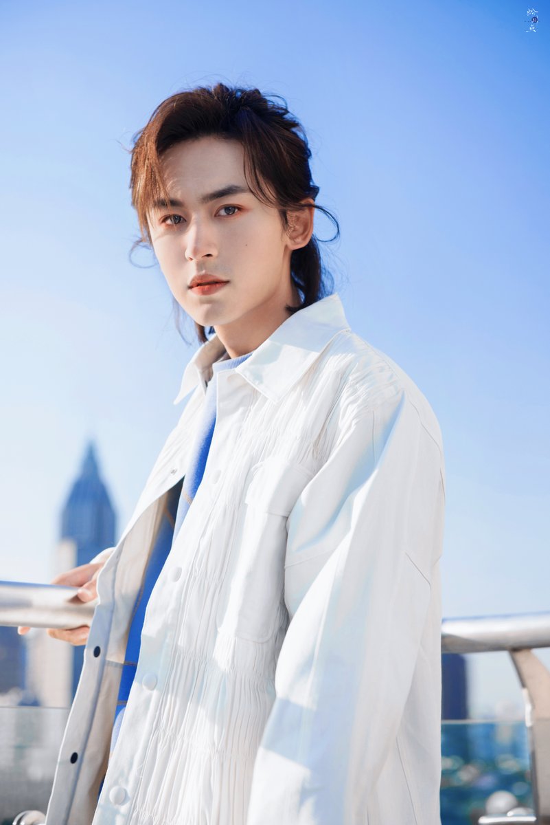 Red_Moon12's tweet image. #D974 Esperando a Zhang Zhe Han siempre!!! ❤️❤️❤️
@张哲瀚疯子 ​​​#DontGiveUp #spreadlovexzzh #ZhangZheHan #张哲瀚 🍎 #坚强 👊🏼#bringhimback