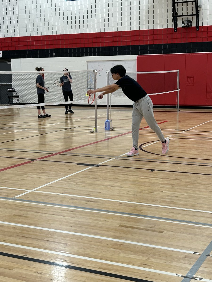 ICYMI - @HCAA2017 Badminton qualifiers yesterday, congrats to Cassie advancing to Finals next week! #GoSKThunder 🏸🏸🏸