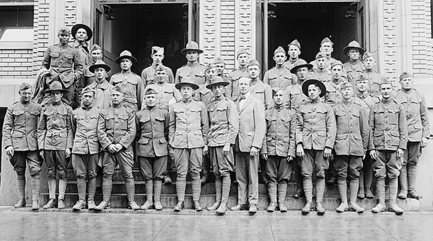 #ThisWeekInHistory on April 7, 1917, the U.S. declared war on Germany. Nearly one in five draftees was foreign-born. For their service, Congress passed laws to expedite their citizenship, leading to more than 300,000 naturalizations by #ServiceMembers and #Veterans. #USCISHistory