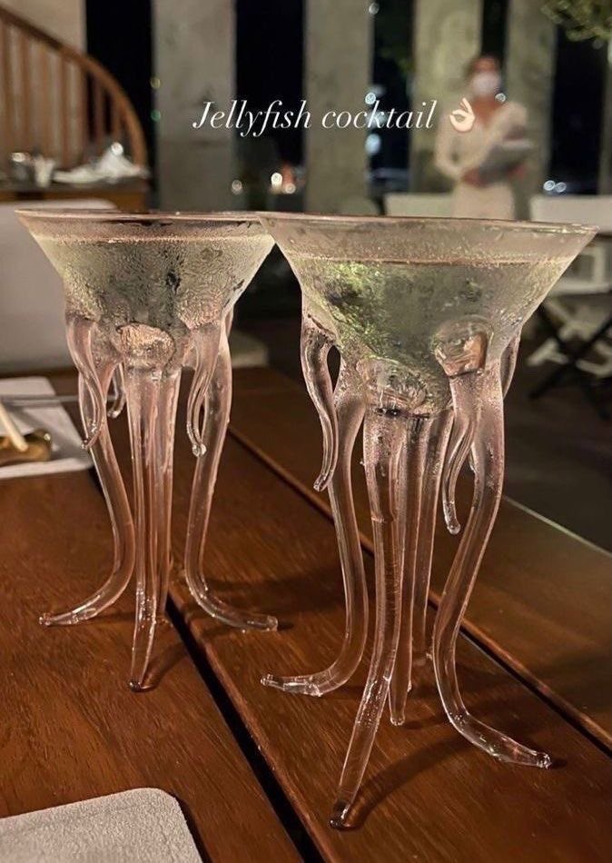 300moods's tweet photo. jellyfish cocktail 🍸 https://t.co/yAwVDIyhFZ