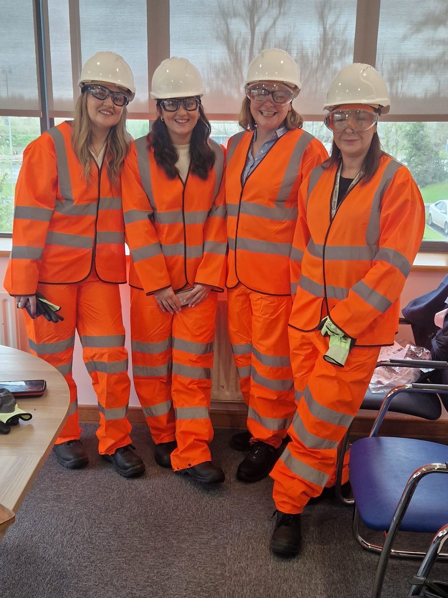 Site visit today - Caroline LOETB with participants on the recent LEAN Black Belt. Kitted out in the photo our good friends from Glass Innovations, Ferbane, Critical Health Care, Tullamore and Innov8 Labs, Clara. #SkillsToAdvance
@ThisIsFET #LEAN #Innovation #GreenSkills #SDGs