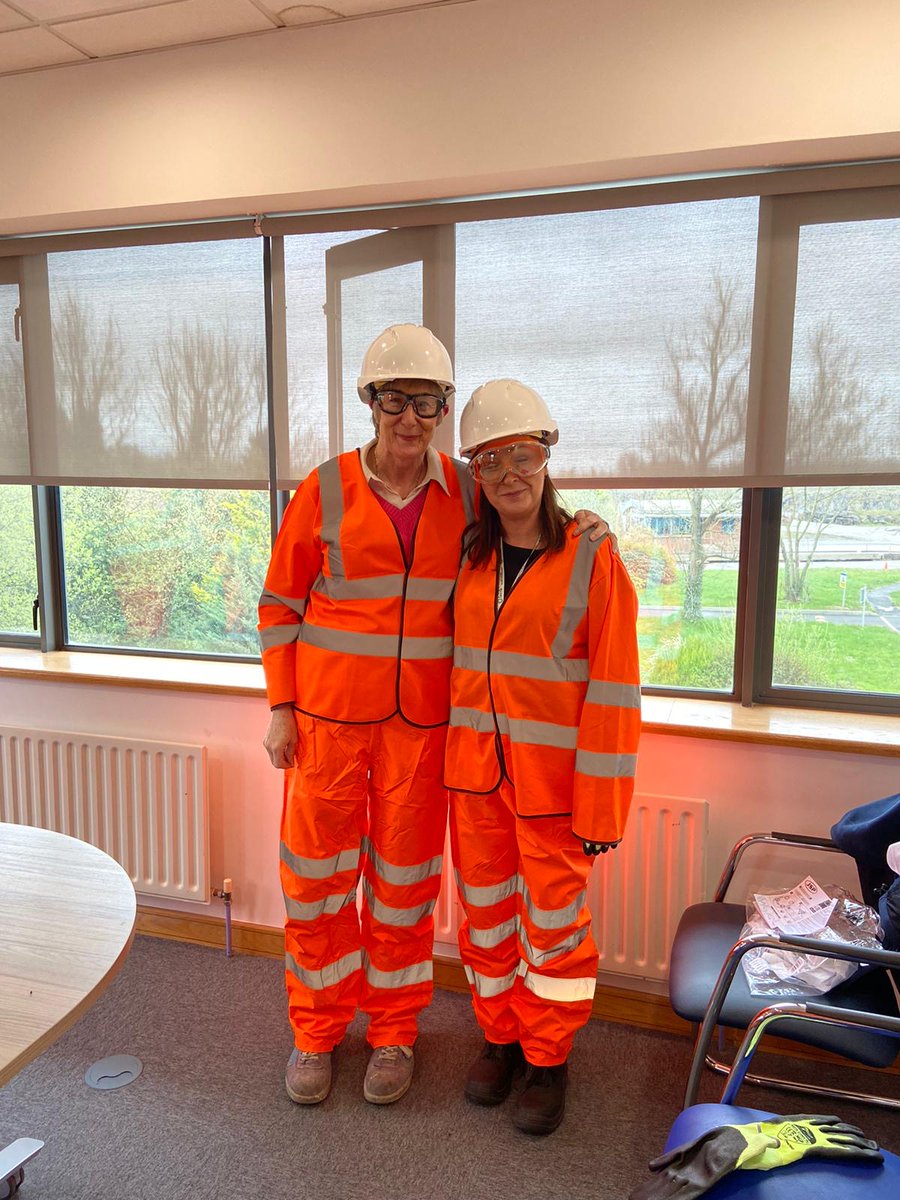 laoisoffalyetb's tweet image. Site visit today - Caroline LOETB with participants on the recent LEAN Black Belt. Kitted out in the photo our good friends from Glass Innovations, Ferbane, Critical Health Care, Tullamore and Innov8 Labs, Clara. #SkillsToAdvance
@ThisIsFET #LEAN #Innovation #GreenSkills #SDGs