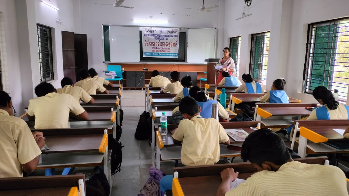 Quiz and Debate competition were organized in all OAVs of Nayagarh district today under SVEEP @ECISVEEP @OdishaCeo #Quiz #2024elections