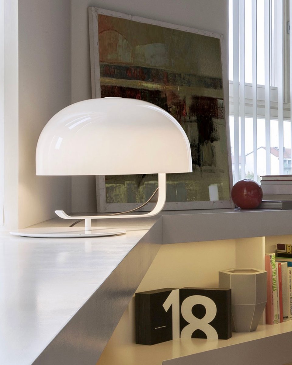 stillucestore's tweet image. Capolavoro del design italiano degli anni'60, ribattezzata in seguito Zanuso, la 275 a quasi 50 anni di distanza, viene ora riproposta dando nuova vita a un'icona assoluta e al suo creatore 😍

stilluce-store.it/prodotto/oluce…

#StilluceStore #OLuce #OLuceLighting #MarcoZanuso