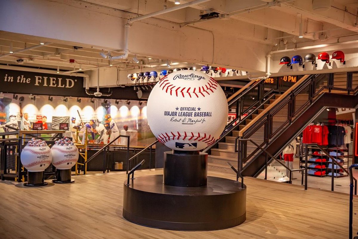 RawlingsSports's tweet photo. Every baseball fans dream 🤩

The Rawlings Experience in STL opens today! https://t.co/EjhbZYYTXX