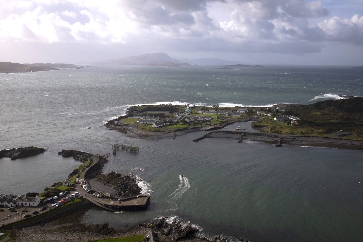 ON ASSIGNMENT 📷 A unique photography course catering for all abilities, set on Easdale Island on Scotland's stunning west coast. Join me to uncover the secrets of what makes a great photograph and how to weave together a series of images into a story. easdale-experiences.com/creatively-re-…