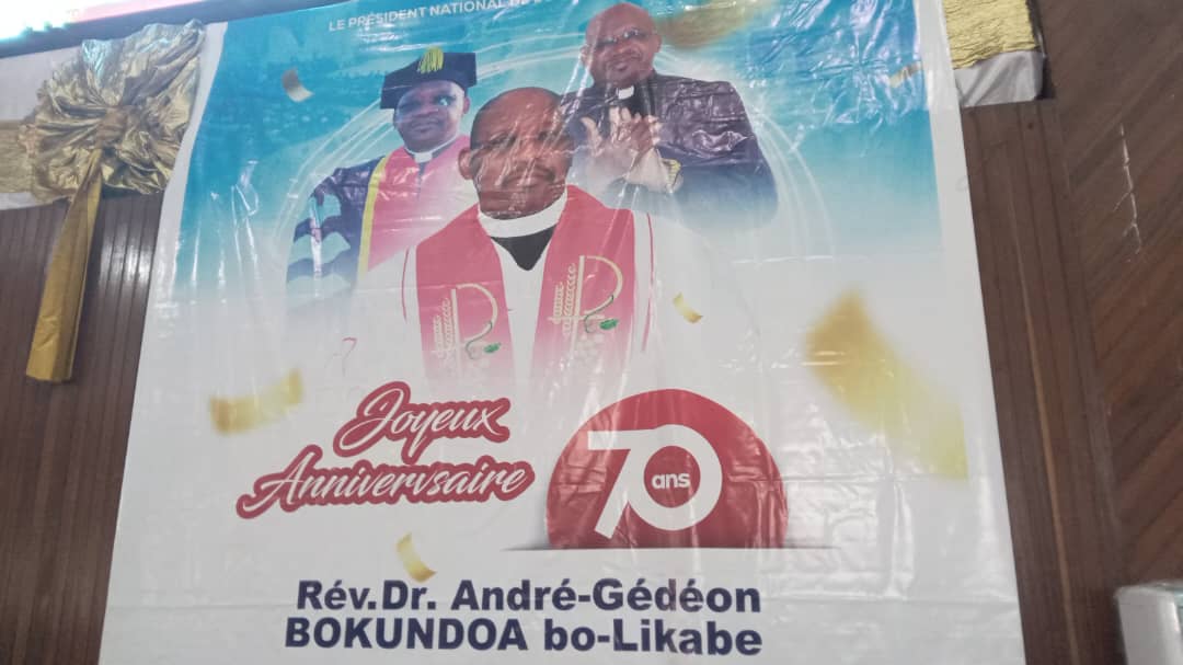 #RDC: Début du culte d'action de grâce pour les 70 ans d'âge du pasteur André Bokundoa,  président national de l'Eglise protestante de la République démocratique du Congo, vendredi, en la Cathédrale du Centenaire protestant à #Kinshasa. Le Chef de l'Etat y est représenté par son…