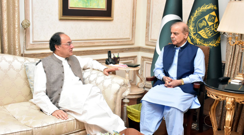PM, FM discuss country’s overall economic situation @CMShehbaz @PakPMO radio.gov.pk/12-04-2024/pm-…