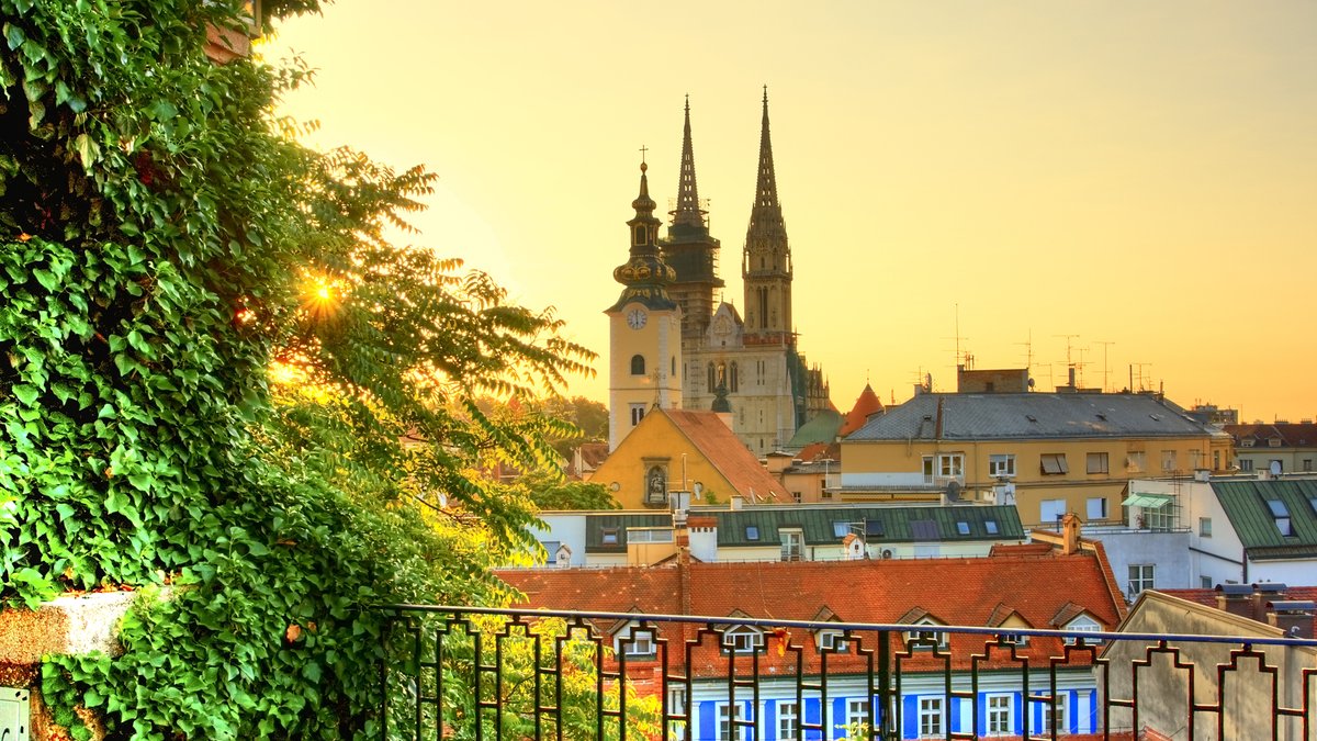 UN Tourism, @mintsRH and University of Zagreb establish a research center for sustainable tourism, tackling environmental impact, renewable energy, climate adaptation, community preservation and evidence-based policymaking Stay tuned for more updates🌟 🔗unwto.org/events/high-le…